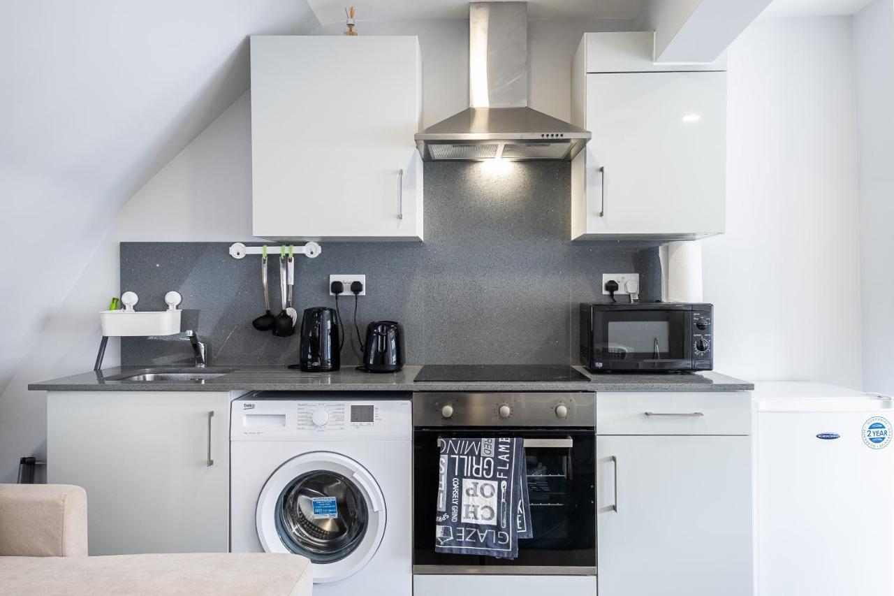 Securematics Superior Studio Apartments Londen Buitenkant foto