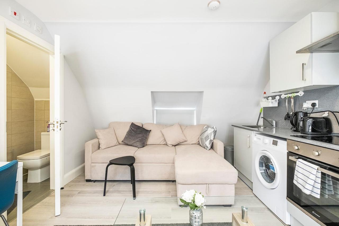 Securematics Superior Studio Apartments Londen Buitenkant foto